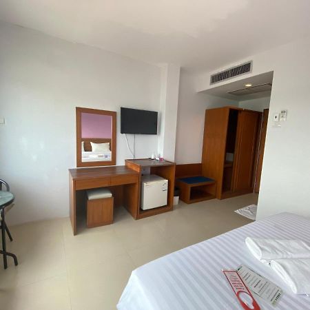 Prachuap Beach Hotel Prachuap Khiri Khan Dış mekan fotoğraf