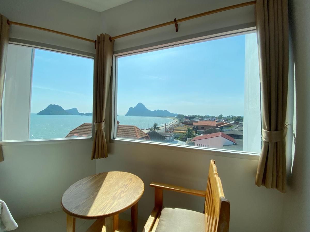 Prachuap Beach Hotel Prachuap Khiri Khan Dış mekan fotoğraf