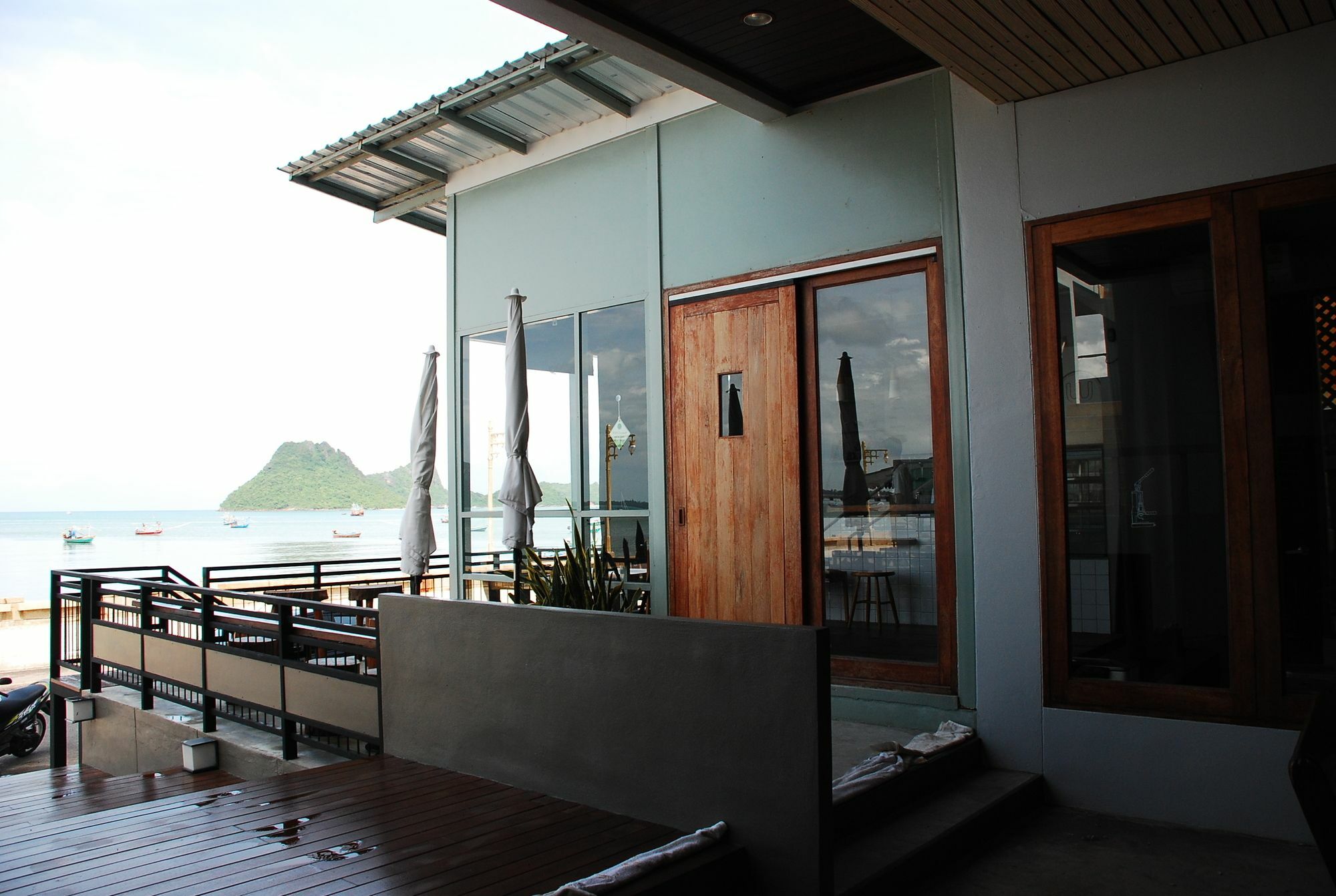 Prachuap Beach Hotel Prachuap Khiri Khan Dış mekan fotoğraf