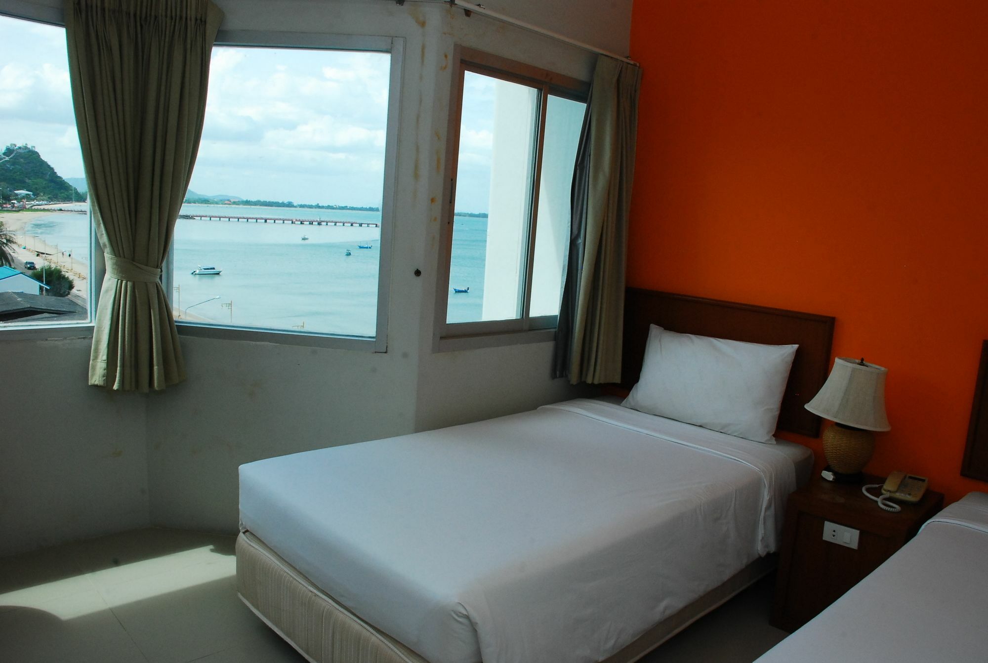 Prachuap Beach Hotel Prachuap Khiri Khan Dış mekan fotoğraf